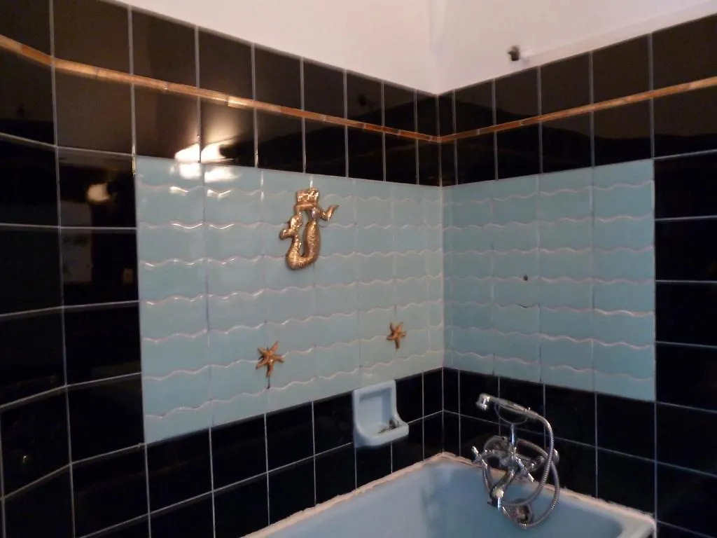 Hotel Peron Marseilles
